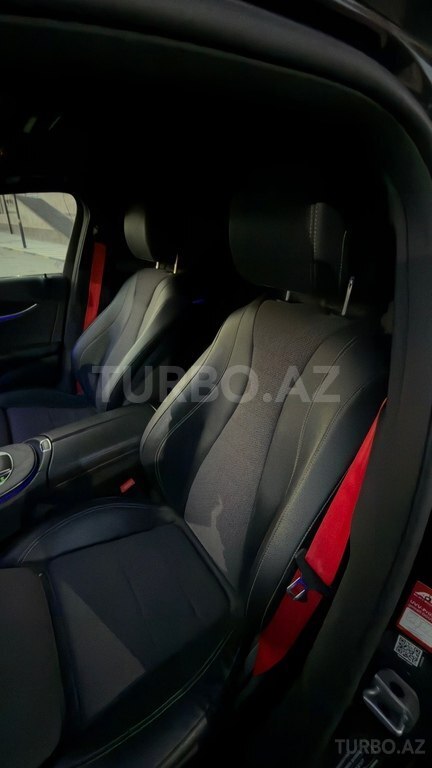 Mercedes E 200 4MATIC