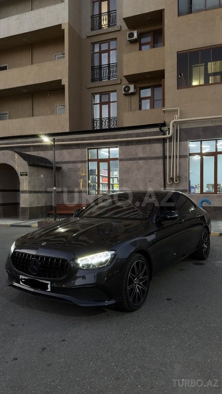 Mercedes E 200 4MATIC