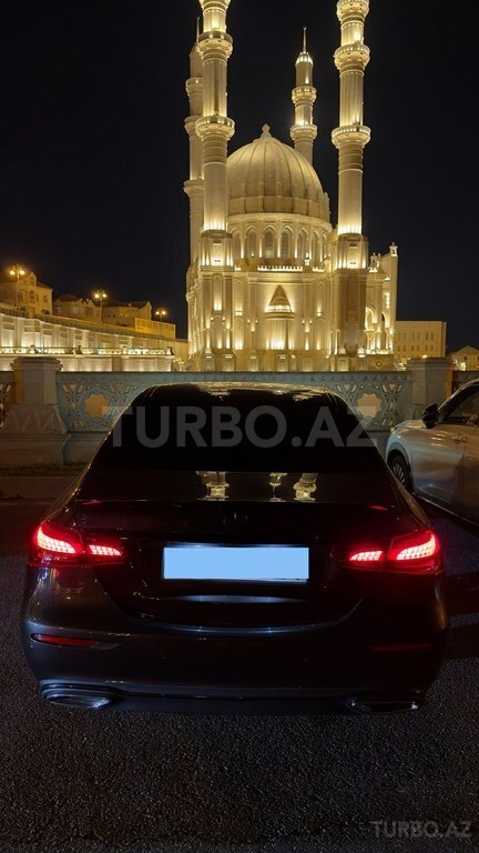 Mercedes E 200 4MATIC