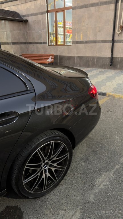 Mercedes E 200 4MATIC