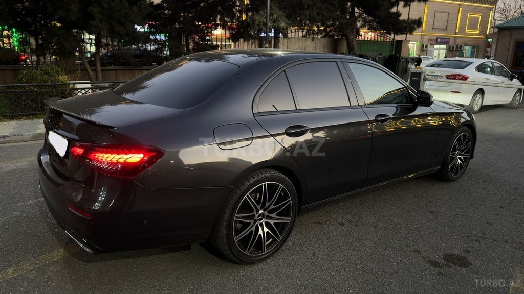 Mercedes E 200 4MATIC