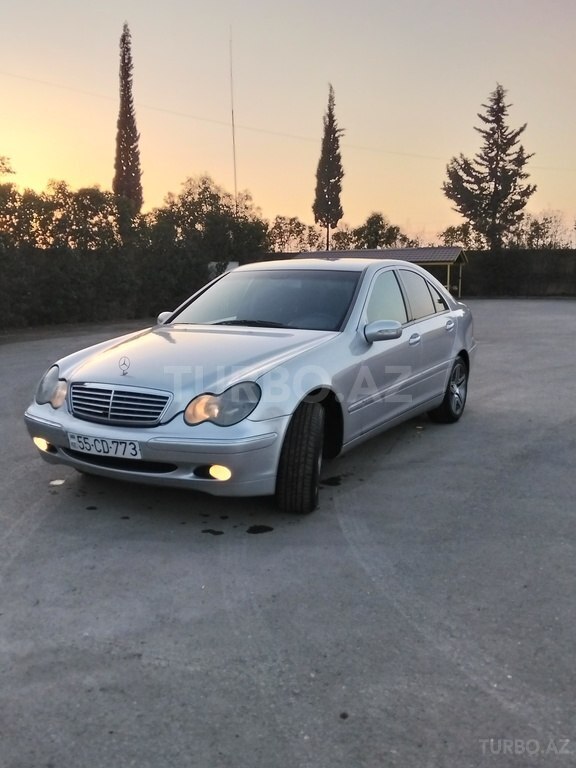 Mercedes C 200