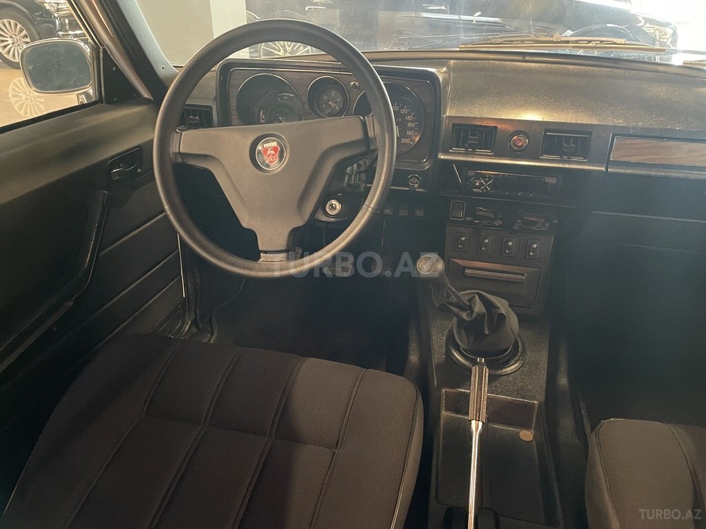 GAZ 24 "Volga"