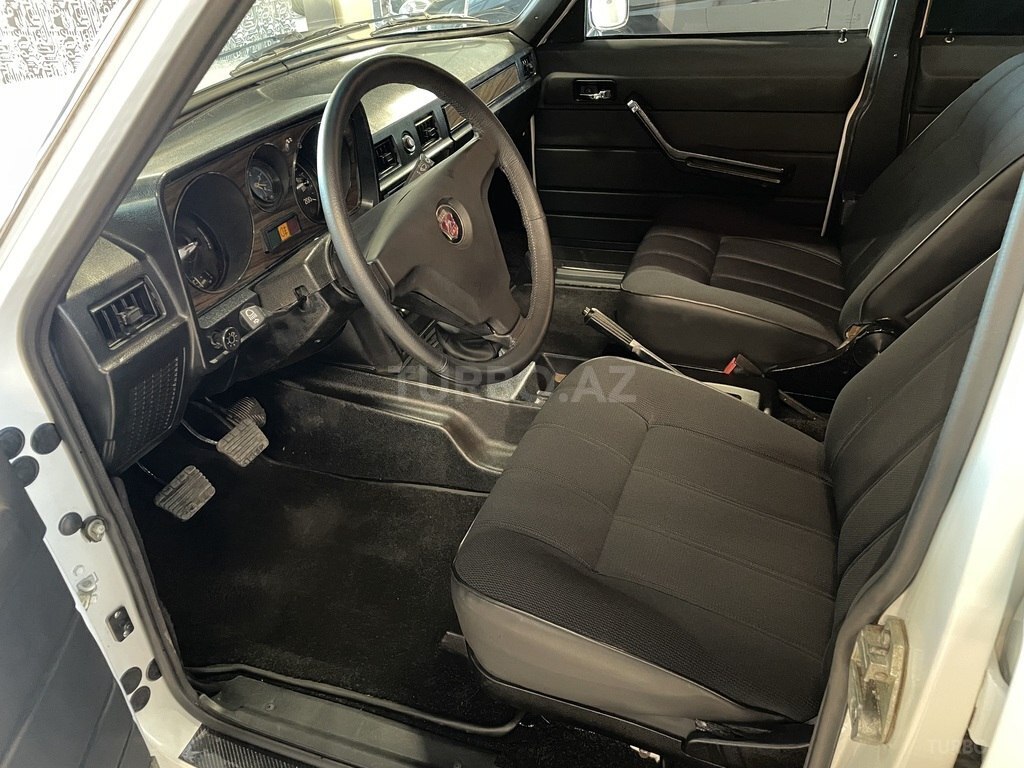 GAZ 24 "Volga"