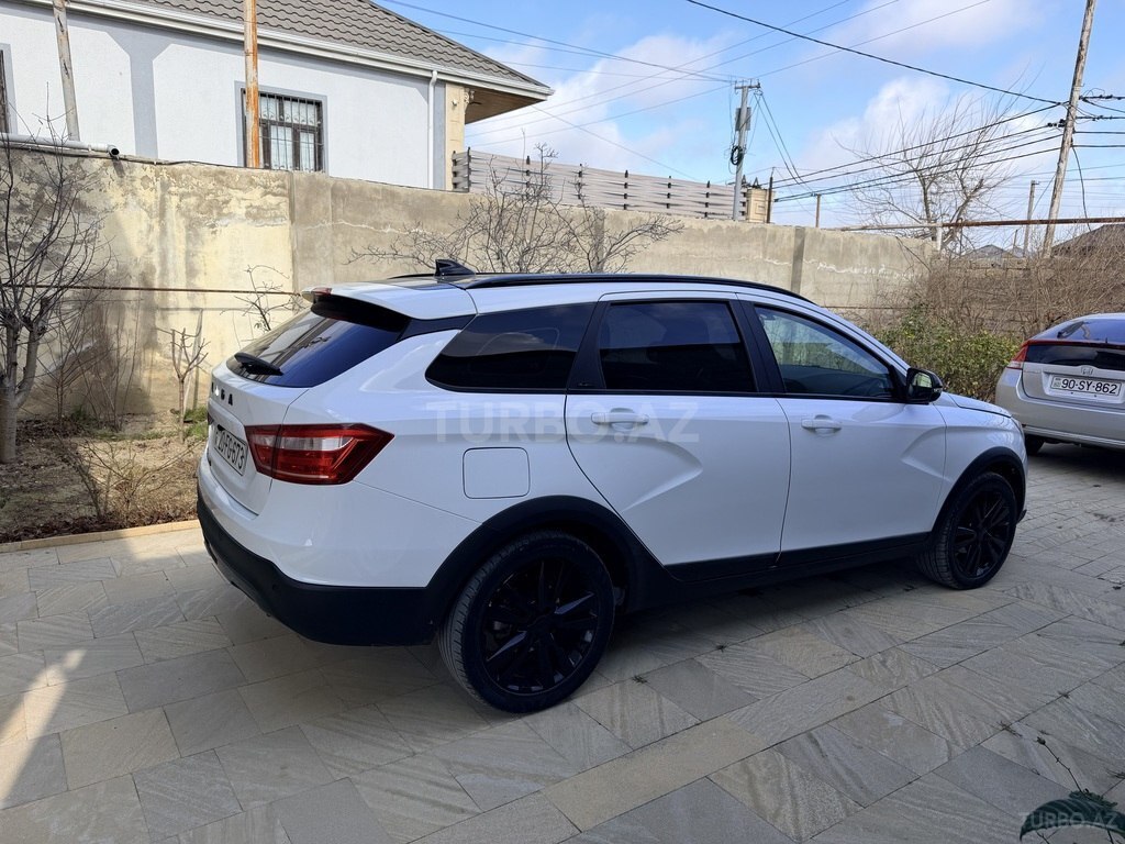 LADA (VAZ) Vesta SW Cross