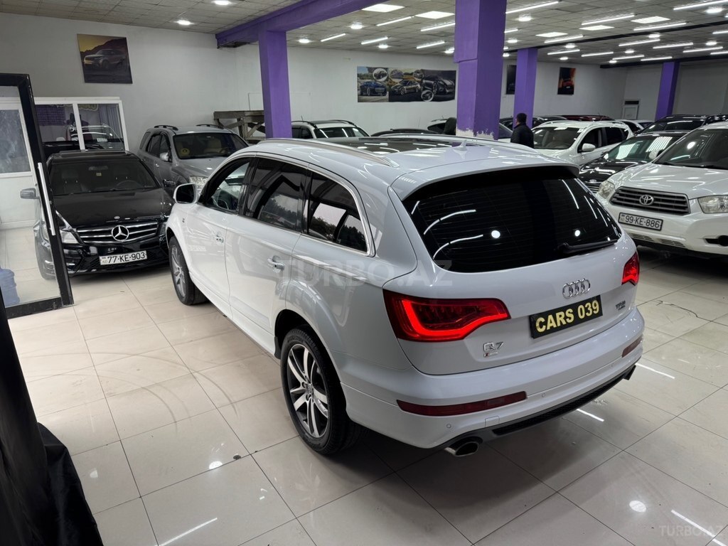 Audi Q7