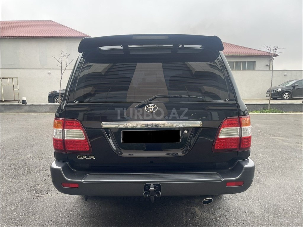 Toyota Land Cruiser