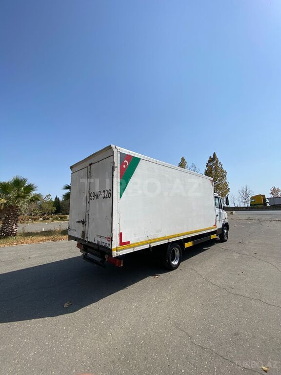 Mercedes Vario