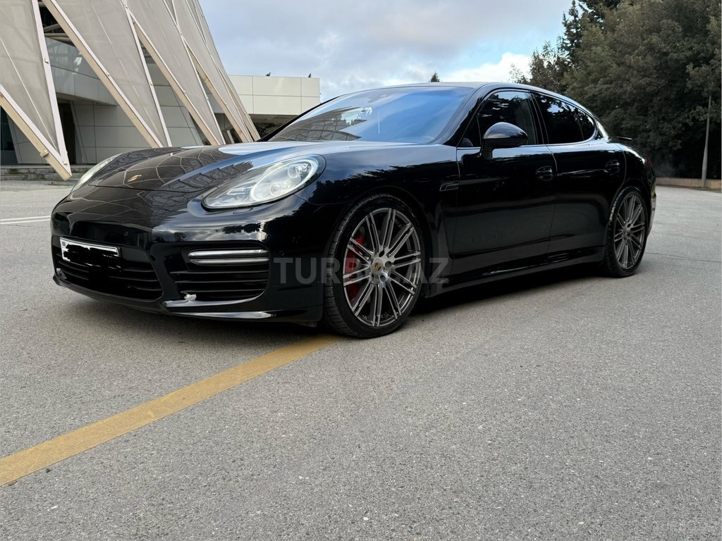 Porsche Panamera GTS