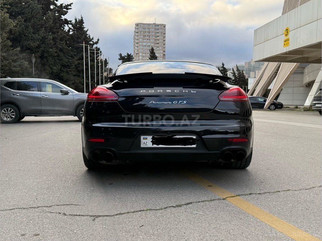 Porsche Panamera GTS