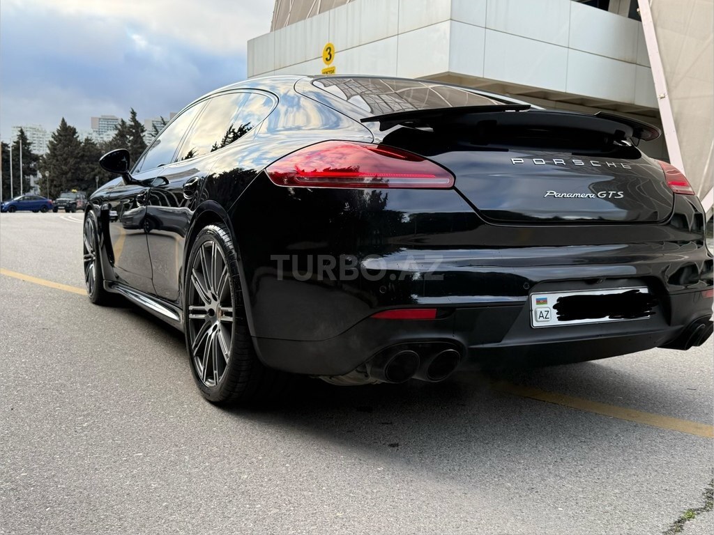 Porsche Panamera GTS
