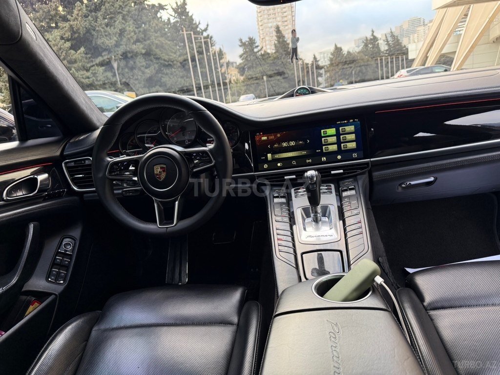 Porsche Panamera GTS