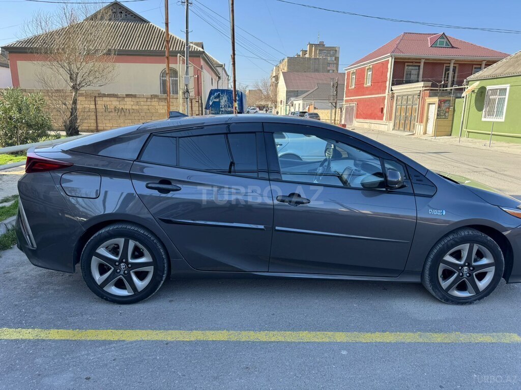 Toyota Prius Prime