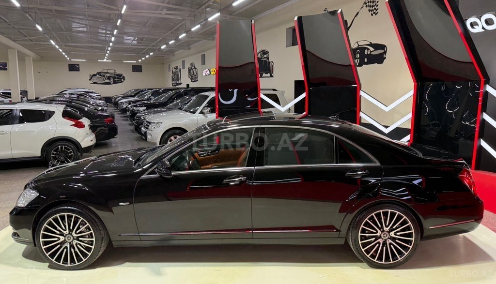 Mercedes S 500