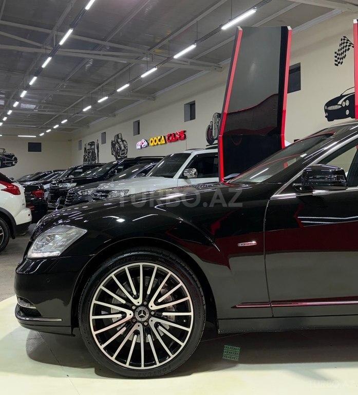 Mercedes S 500