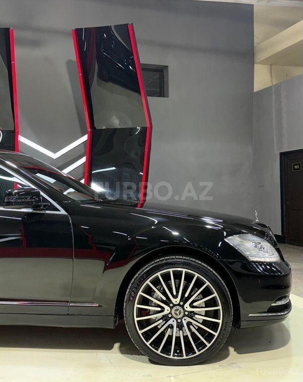 Mercedes S 500