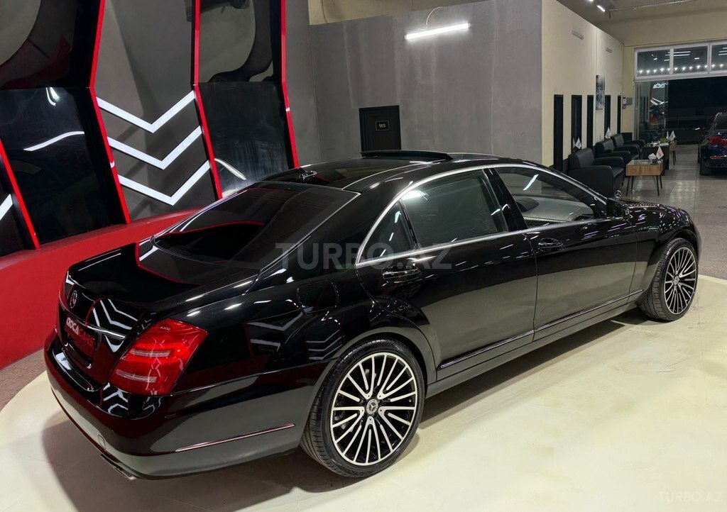 Mercedes S 500
