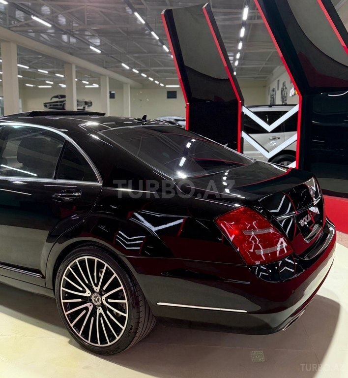 Mercedes S 500