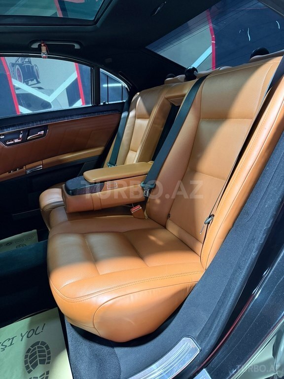 Mercedes S 500