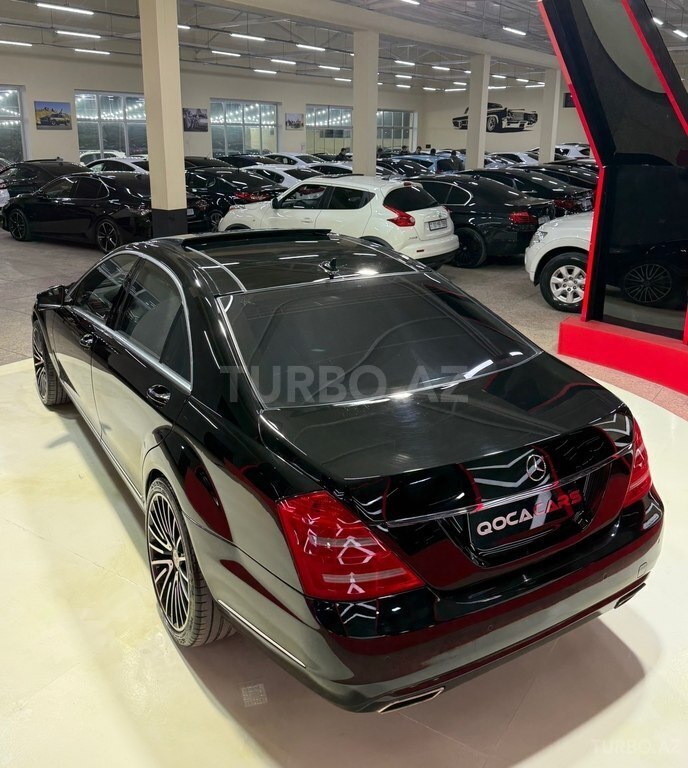 Mercedes S 500