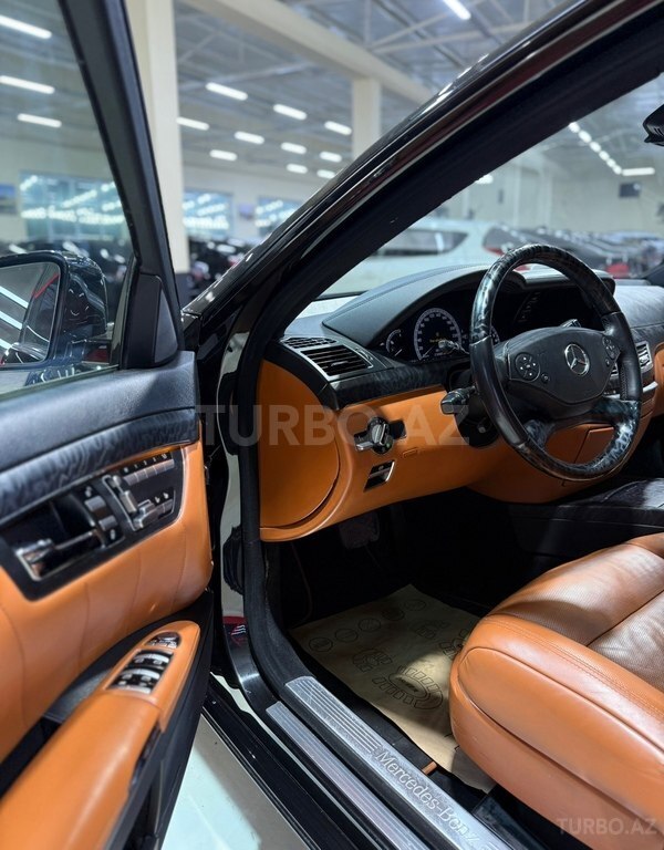 Mercedes S 500