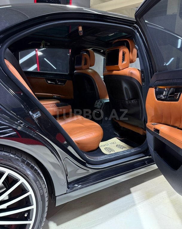 Mercedes S 500