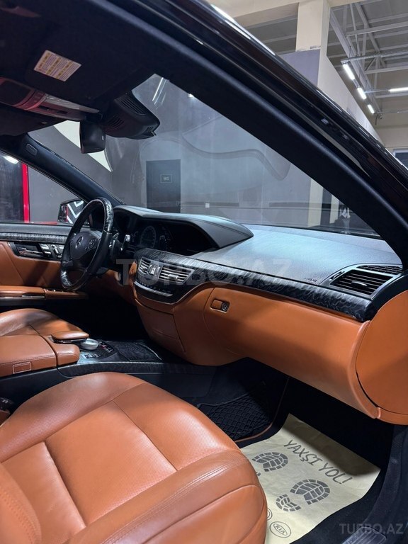 Mercedes S 500
