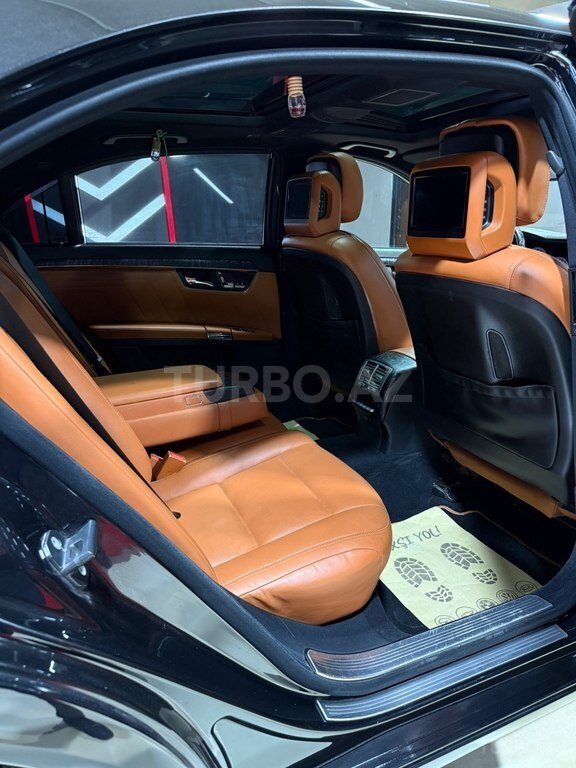 Mercedes S 500
