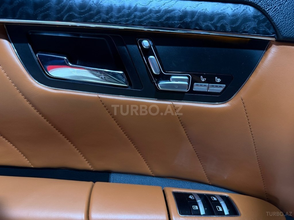 Mercedes S 500