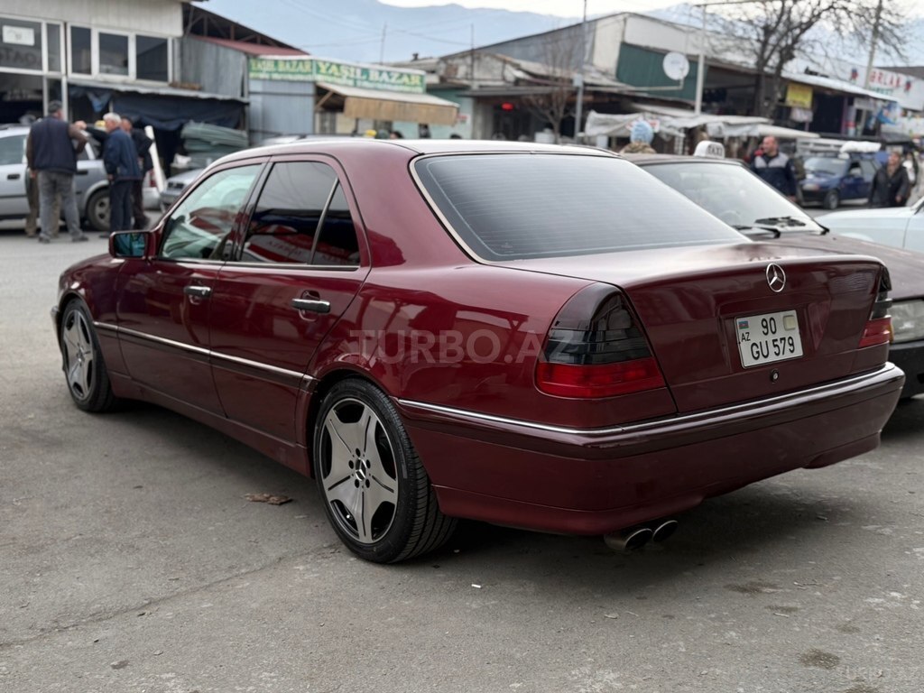 Mercedes C 230