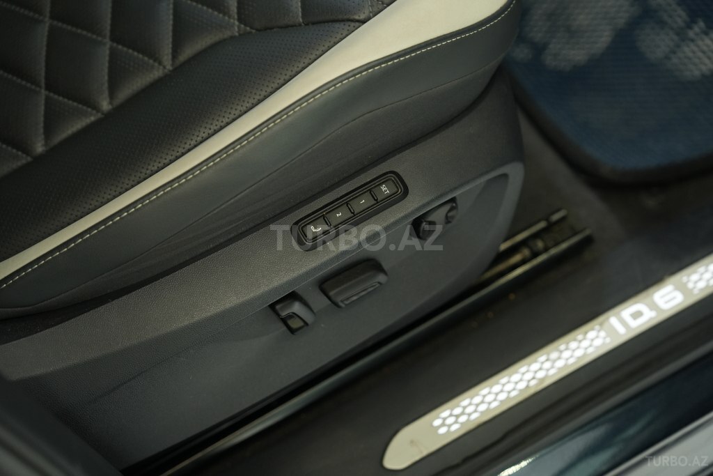 Volkswagen ID.6 Crozz