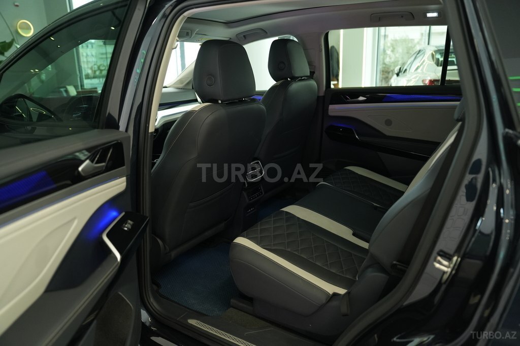 Volkswagen ID.6 Crozz