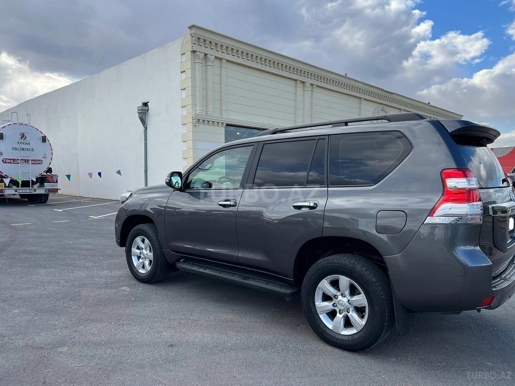 Toyota Land Cruiser Prado