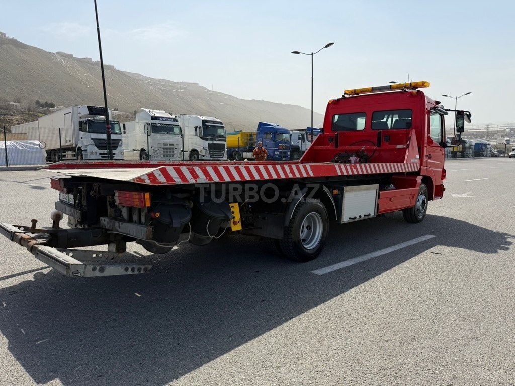 Mercedes Atego 818