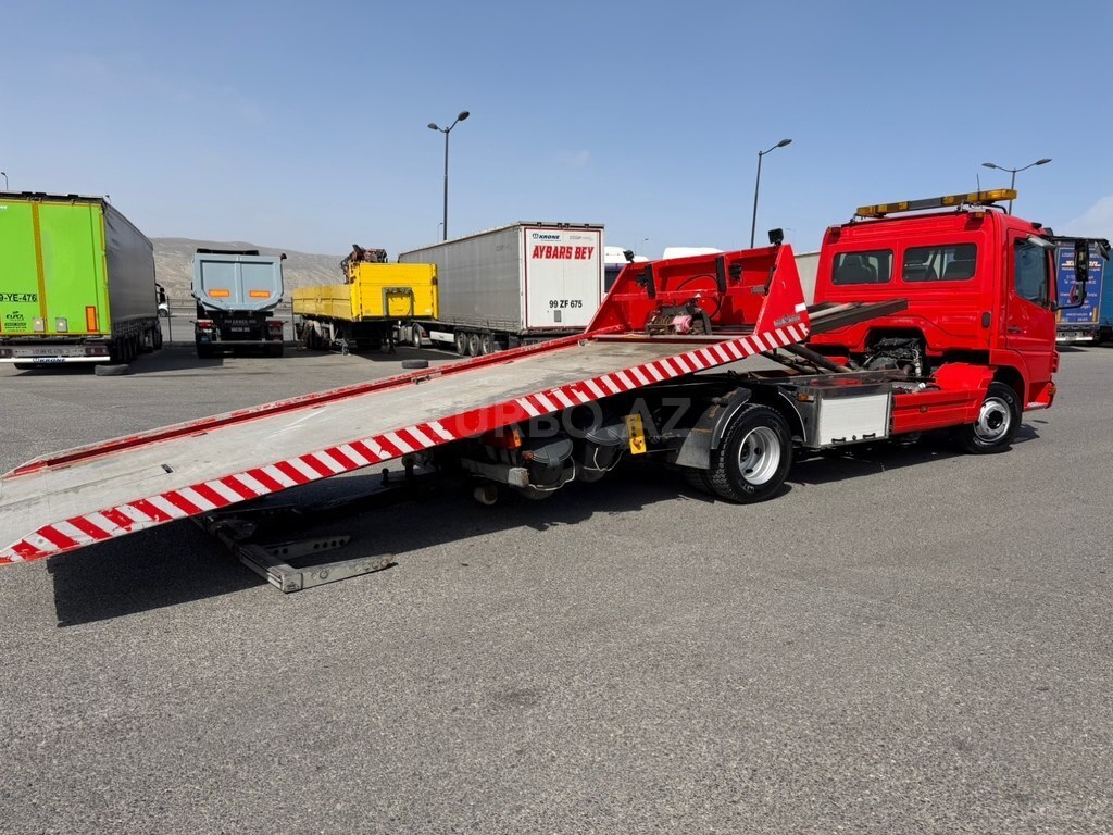 Mercedes Atego 818