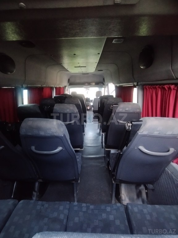 Mercedes Sprinter 413