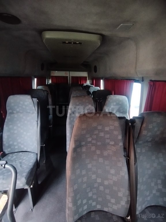 Mercedes Sprinter 413