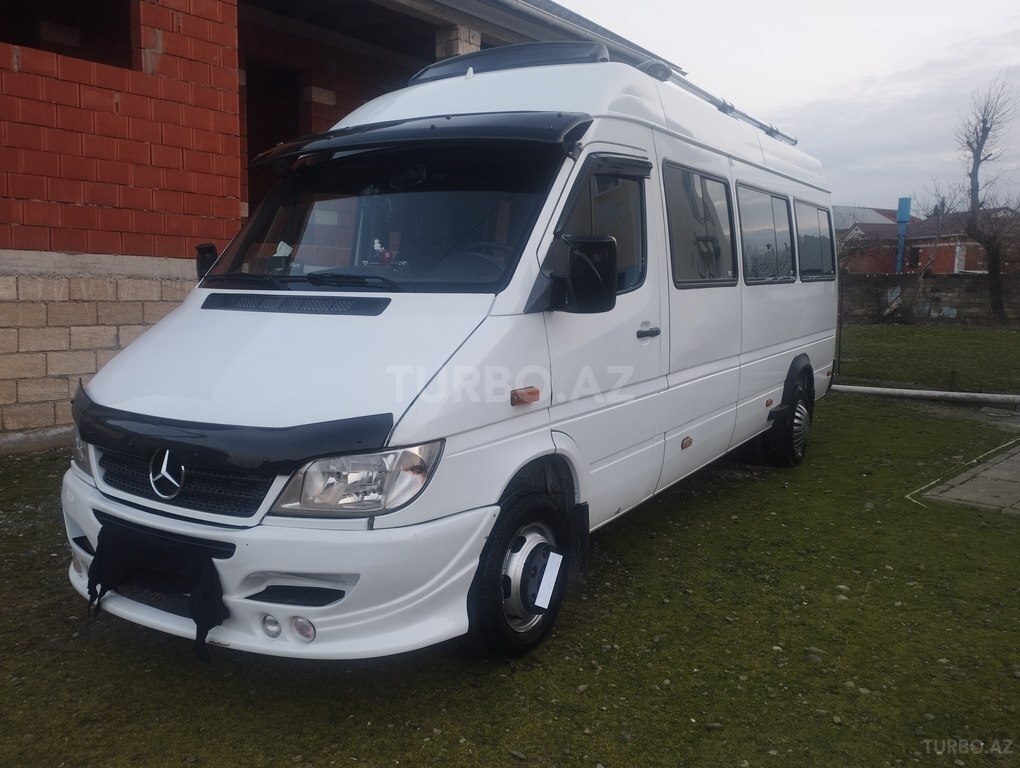 Mercedes Sprinter 413