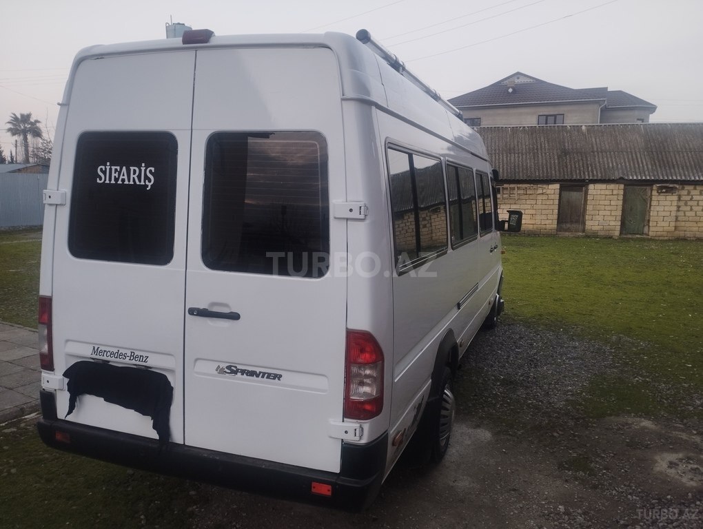 Mercedes Sprinter 413
