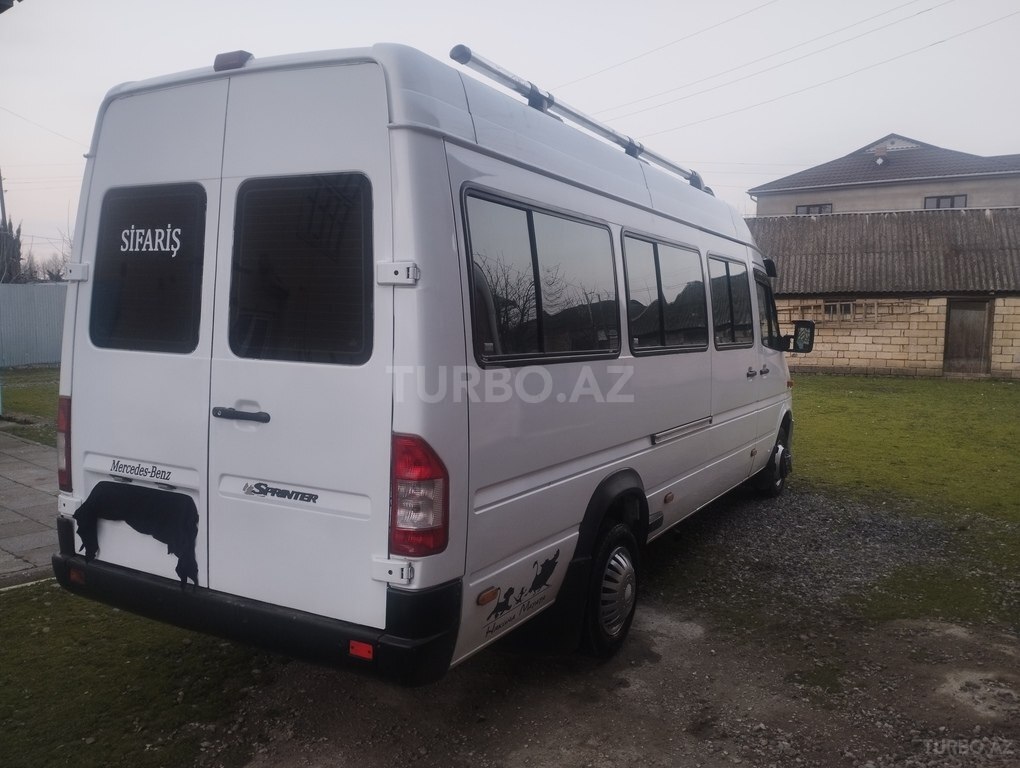 Mercedes Sprinter 413