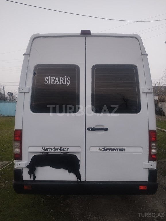 Mercedes Sprinter 413
