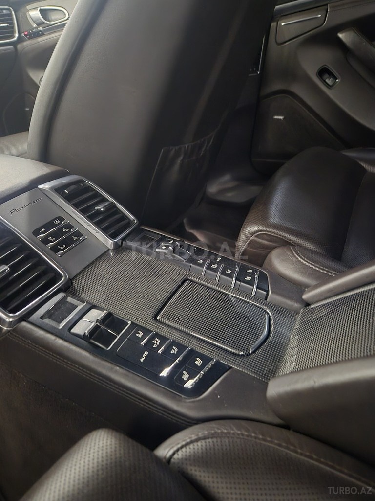 Porsche Panamera Turbo
