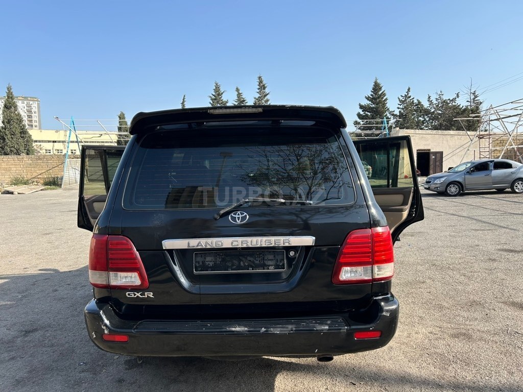 Toyota Land Cruiser