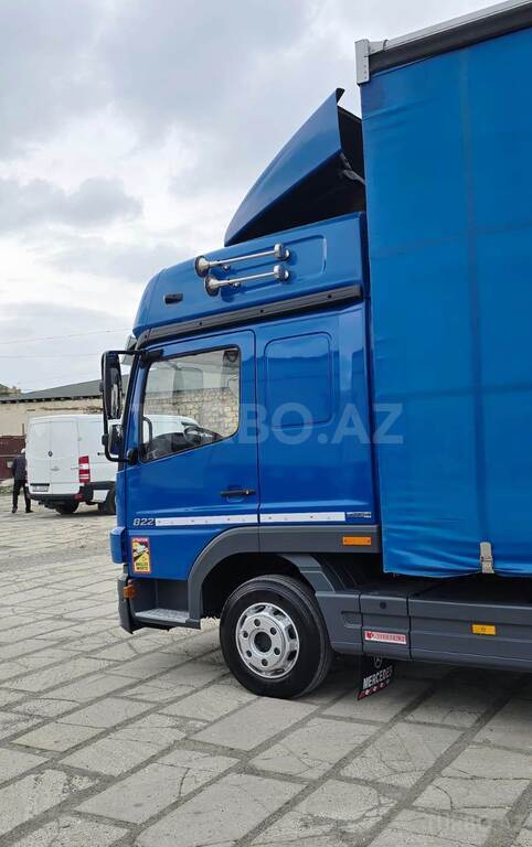 Mercedes Atego 818