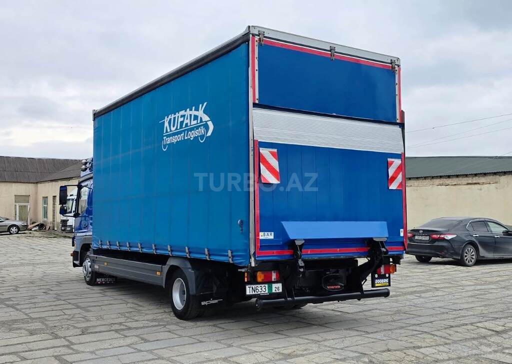 Mercedes Atego 818
