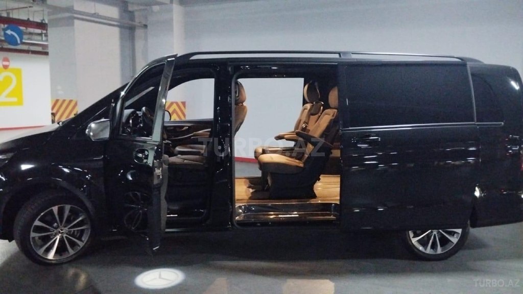 Mercedes V 250
