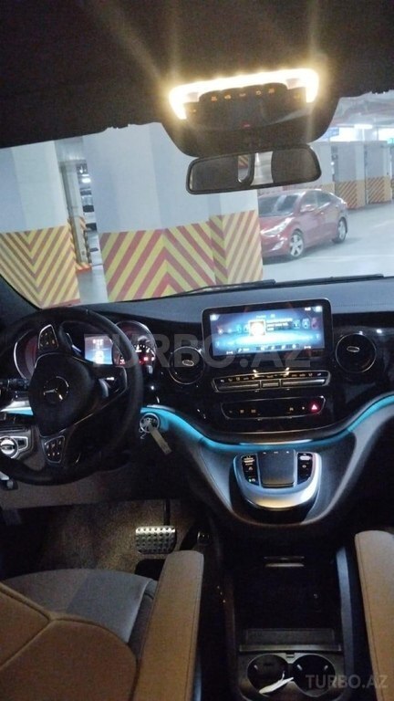 Mercedes V 250