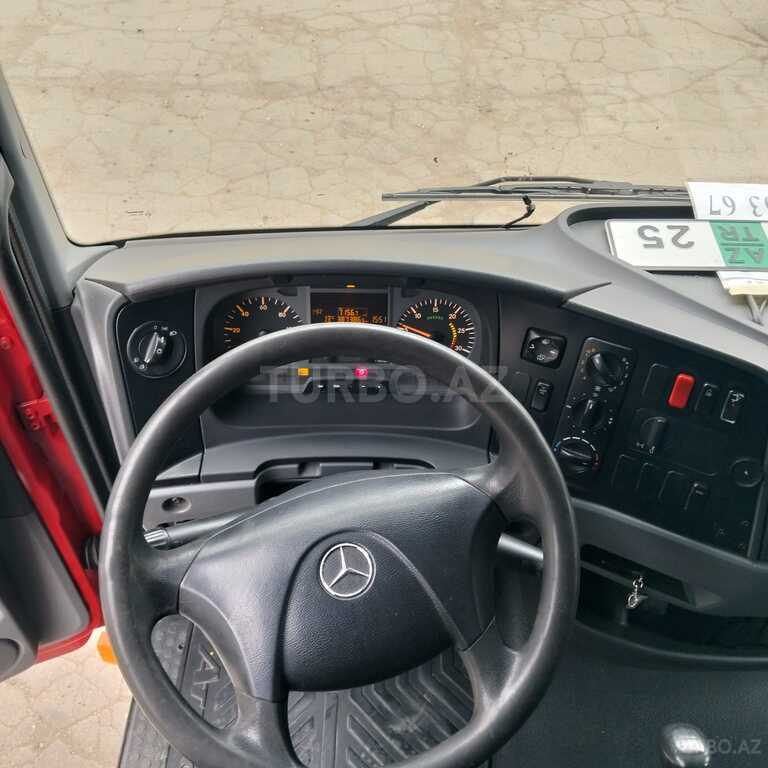 Mercedes Atego 818
