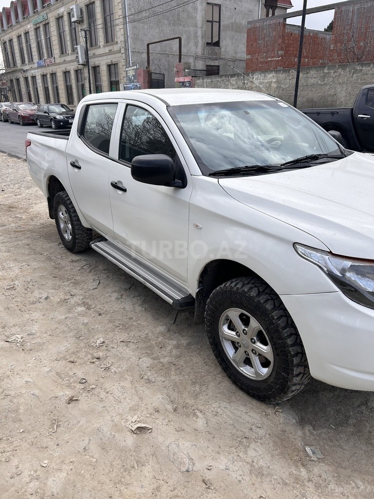 Mitsubishi L200
