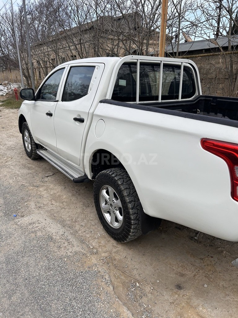 Mitsubishi L200